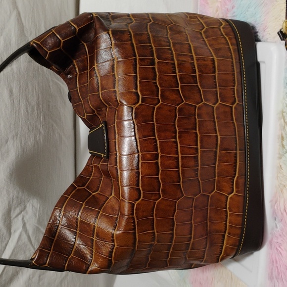 Authentic Dooney & Bourke Croco Embossed Large Tote & Matching Wallet - Picture 7 of 16